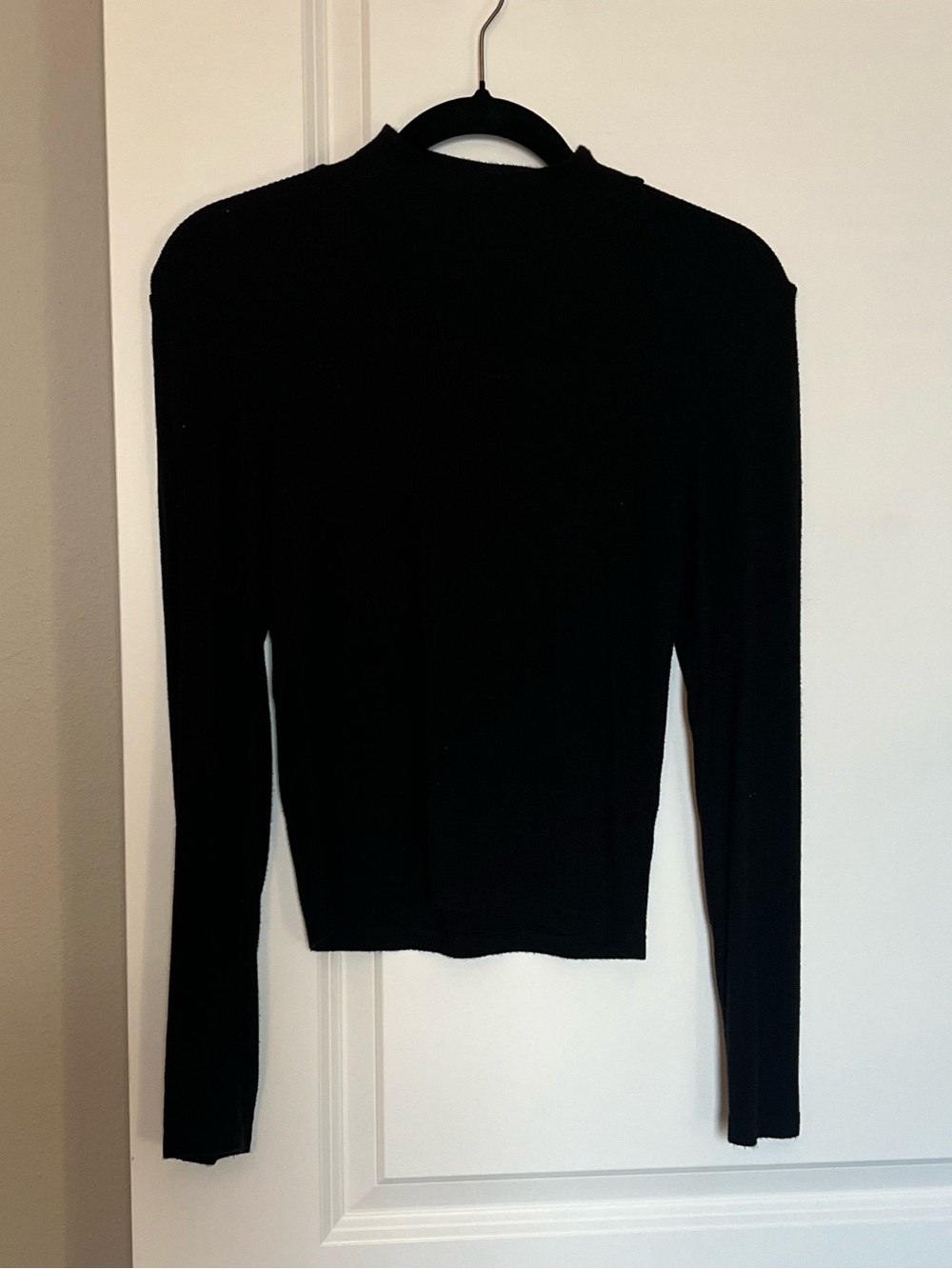 Basic Black Ribbed Long Sleeve Mockneck Top